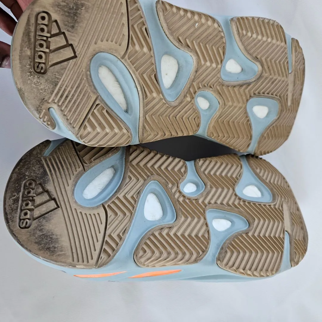 Adidas x Yeezy gre/blue Mesh and Leather Boost 700 Inertia Sneakers