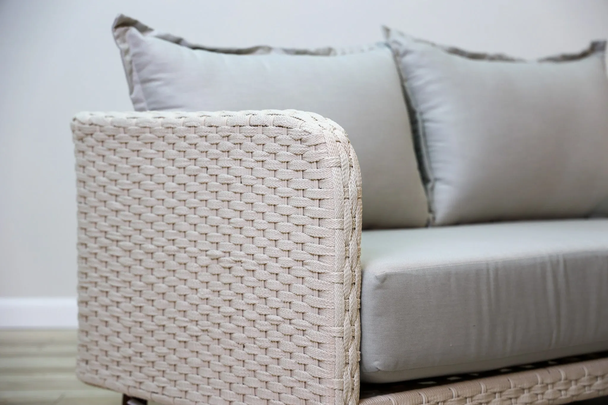 Cape Town Outdoor Loveseat