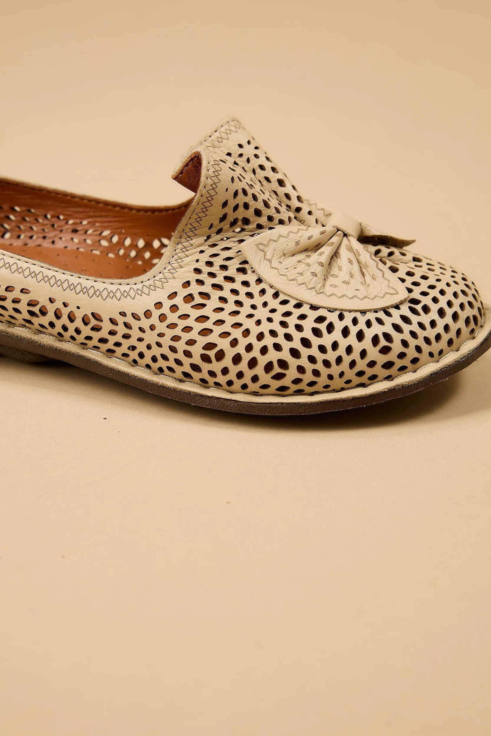 Kalf Leather Beige