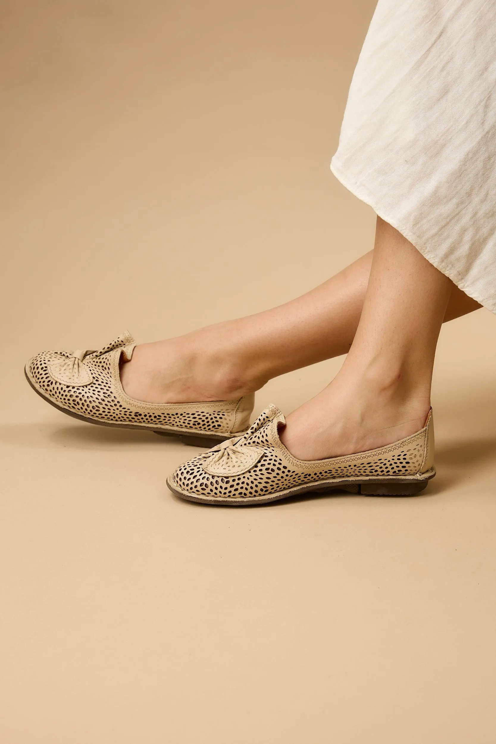 Kalf Leather Beige