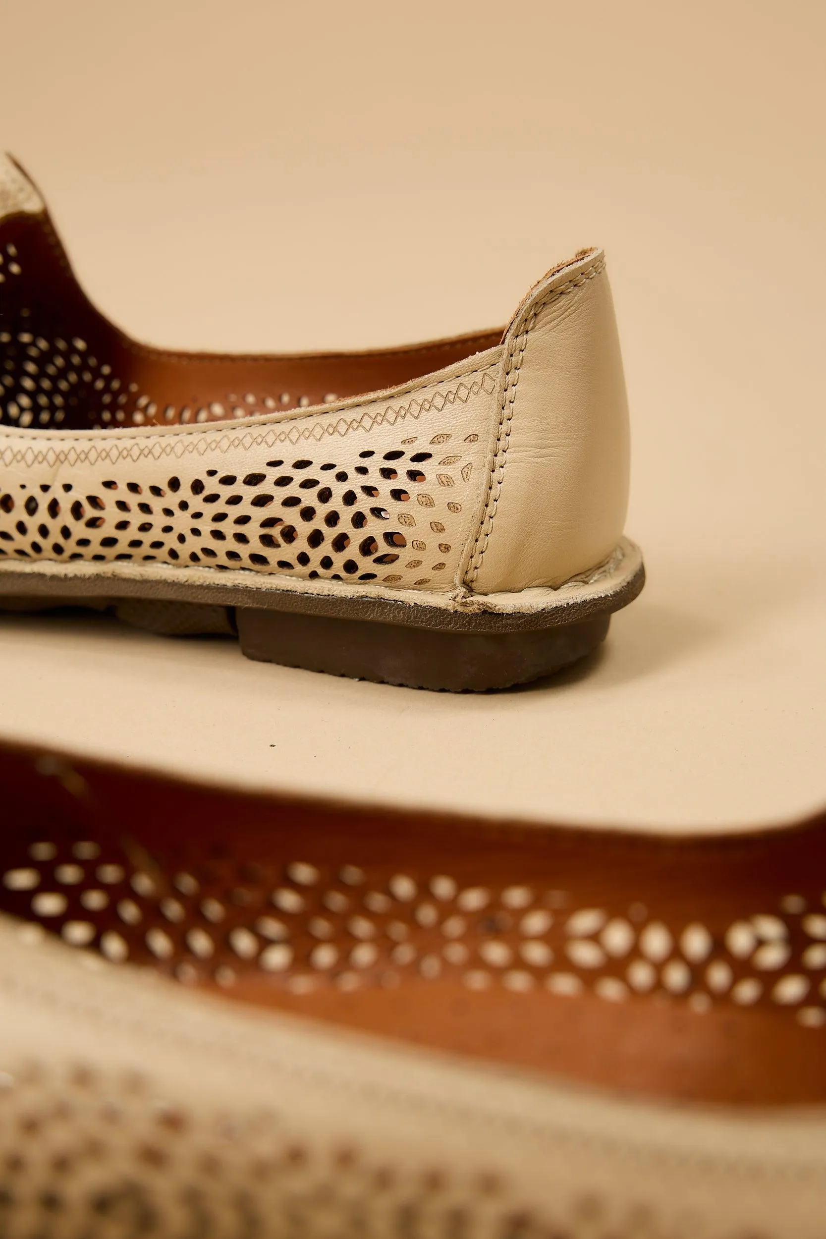 Kalf Leather Beige