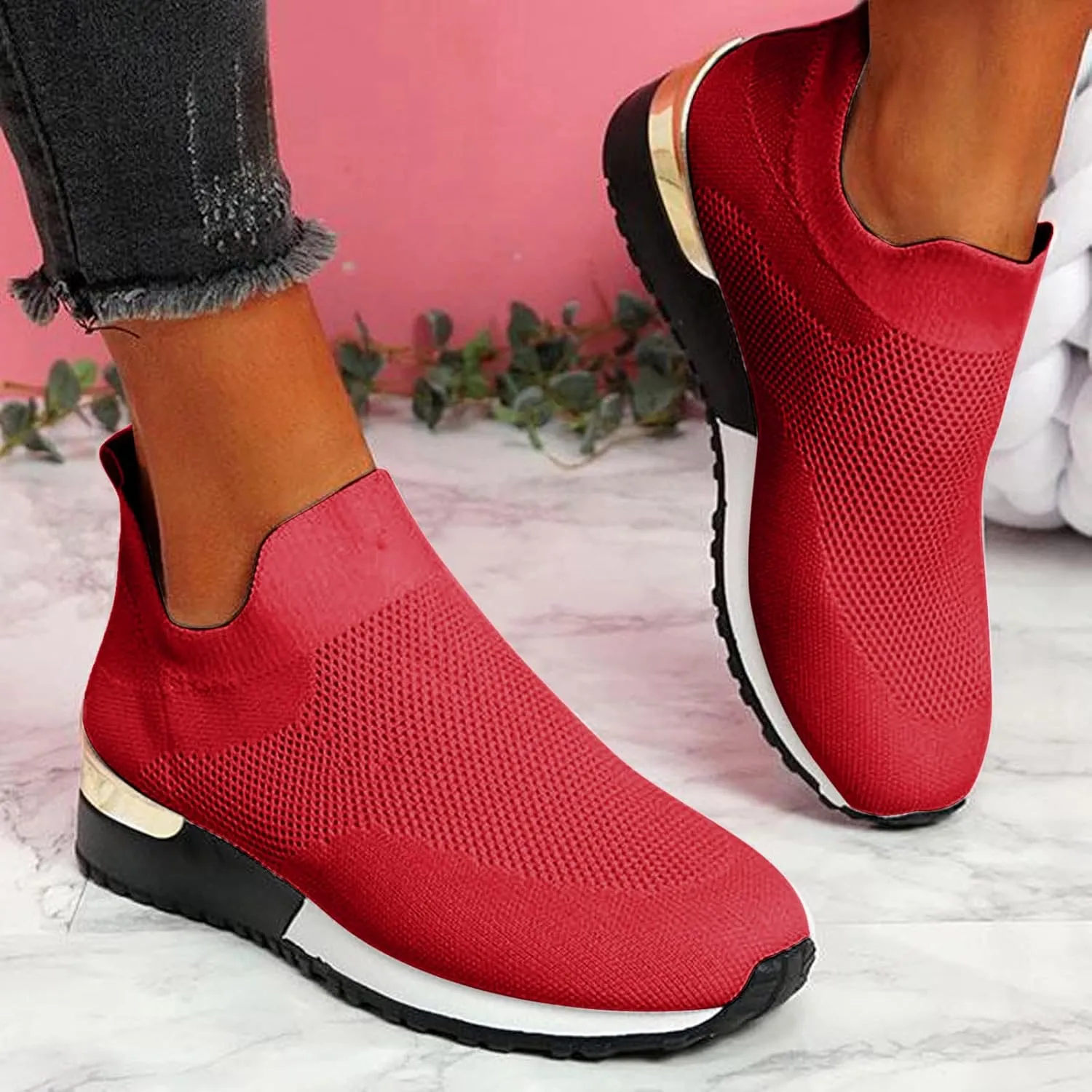 Womens Slip On Walking Shoes Non Slip Running Shoes Breathable Workout Shoes Lightweight Sneakers Comfortable Shoes