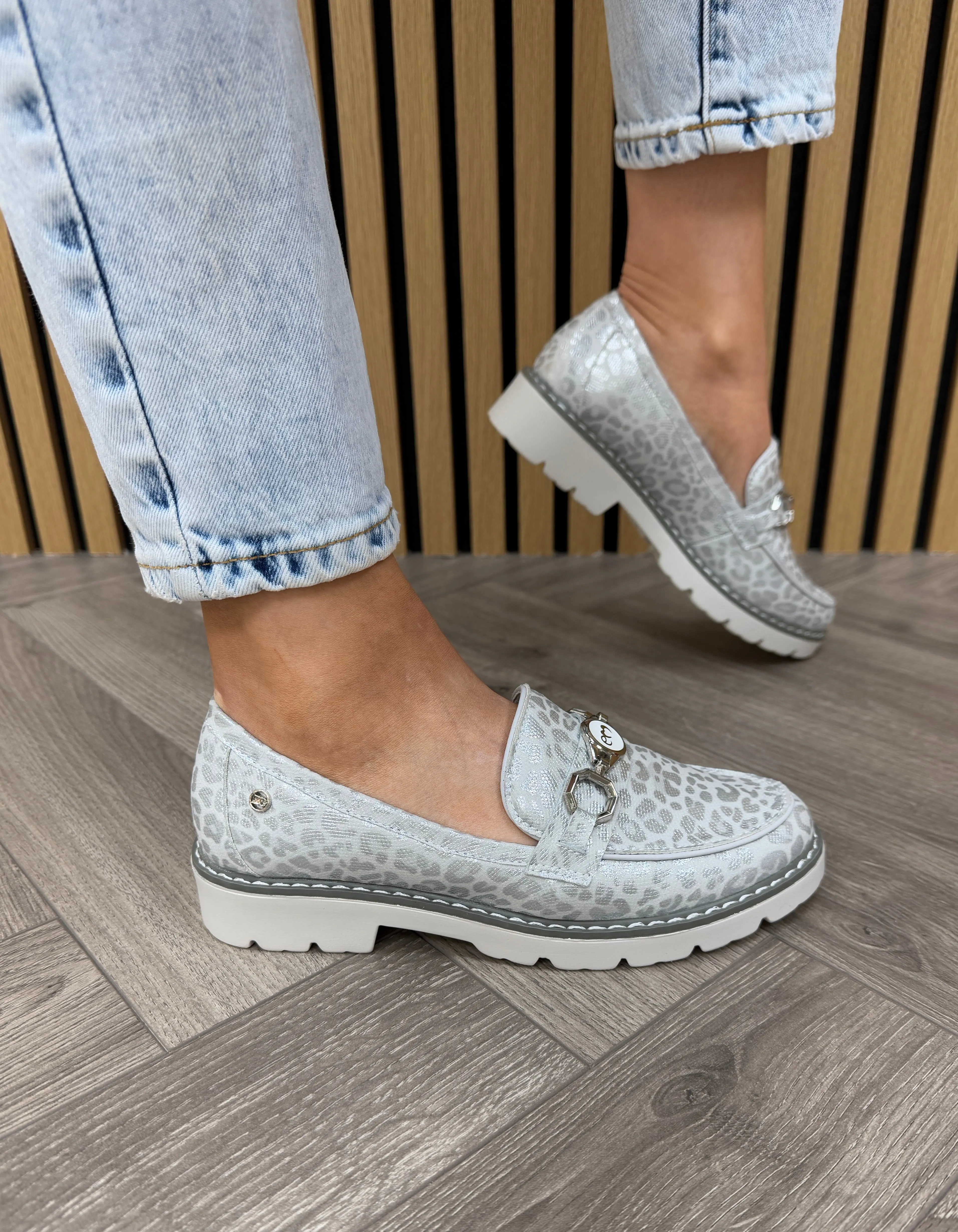 Zanni & Co (SS25) ‘Saphin One’ Loafer with Metallic Leopard Print - Silvery Cheetah (Z22)